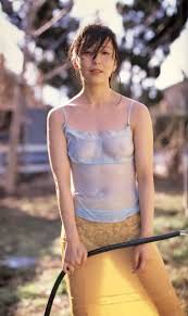 Yahoo!オークション - 有森也実 写真集 NARIMI ARIMORI 美乳 美女 セ...