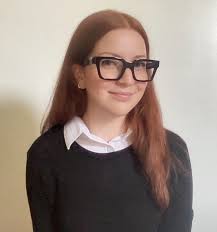 Alexis Floyd On 'Inventing Anna' & Why We Love Scammer Stories