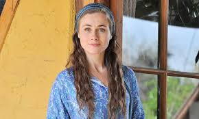 Check spelling or type a new query. Amaya Forch Realiza El Personaje De Su Vida Y Revela Quien Inspiro A La Hippie Que Mata En Los 80 Glamorama