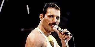 Freddie mercury war sänger der britischen rockband queen. 28 Jahre Nach Seinem Tod Neuer Song Von Freddie Mercury Veroffentlicht