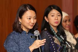 Perikatan nasional tersepit muhyiddin sesak tok abah. Hannah Yeoh Yeo Bee Yin Make Cute Tiktok Video To Show That They Are Not The Same Person World Of Buzz