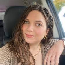 Jen Pickering's Instagram, Twitter & Facebook