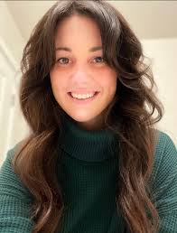 HOW DO I LOOK? MIN YOONGI 🤍💚🥰👆