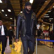 Lebron James S New Favorite Outfit Is The Easy Way To Nail Winter Style Lebron James Lebron Winter Fashion