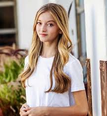 View latest posts and stories by @itsemilydobson emily dobson♡ in instagram. Emily Dobson Height Weight Measurement Wiki Bio Net Worth