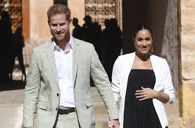Herzogin meghan und prinz harry kommen beim fototermin mit ihrem söhnchen aus dem strahlen gar nicht mehr raus. Baby Sussex So Aussergewohnlich Gehen Harry Und Meghan Mit Der Geburt Um Panorama Stuttgarter Nachrichten