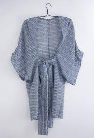 Kimono diy beach kimono summer kimono kimono fabric sewing clothes diy clothing clothing patterns sewing patterns summer clothing. Diy Almada Robe By Seamwork Magazine Sew Diy