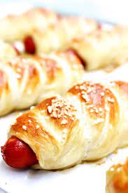 Slice the buns and serve with your favorite hot dogs. Easy Pretzel Hot Dogs A Dash Of Sanity