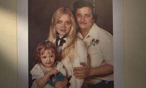 Mar 27, 2020 · wiki — story of young carole baskin. Tmz Investigates Tiger King Did Carole Baskin Hire Joe Exotic S Handyman Allen Glover To Kill Ex Husband Meaww