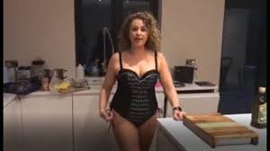 Loose women star says prince harry is 'getting an american accent' nadia sawalha has opened up about prince harry's new interview, where the loose women panellist claimed he has. Loose Women S Nadia Sawalha Wears Curvy Kate Youtube