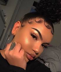 Edges On Instagram Her Edges Always Be Swooped To Tha Gawwds Wife Jjc12 Follow Edg Edges Hair Curly Hair Styles Naturally Baddie Hairstyles