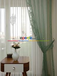 Perdemizin ekstraforunda rustik geçme yeri bulunmaktadır. Yesil Orme Tul Fon Perde Su Yesili Eperde Com