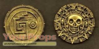 2006 disneyland pirates of caribbean coin. Pirates Of The Caribbean Movies Cursed Aztec Gold Coin Disney Store Replica Movie Prop