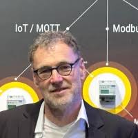 100+ "Nierhoff" profiles