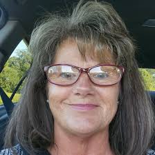 When did the lodge restaurant in Renfro Valley close?