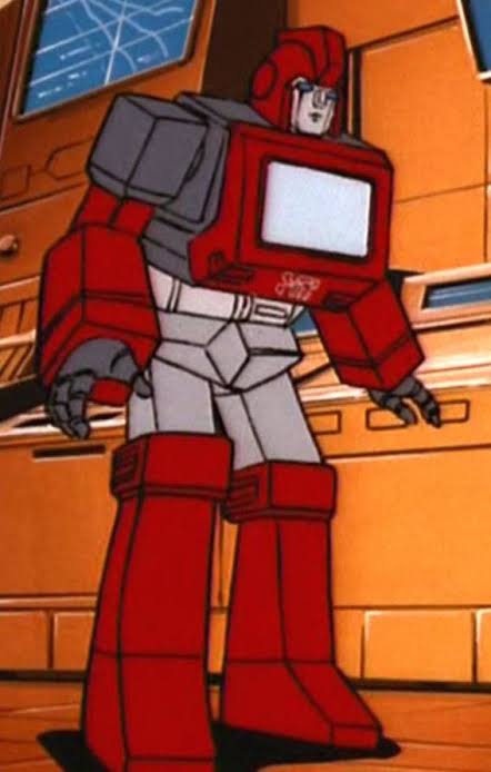He's old, ornery, and carries a water gun, yessiree. G1 Ironhide! | 'Til All Are Mine
