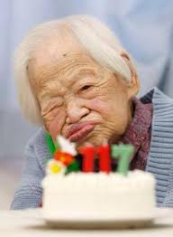 116 year old Misao Okawa the oldest living person in the world agregó una  foto...