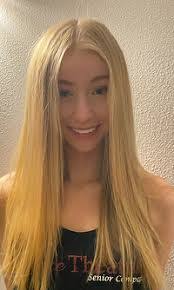 Ella Roark's Instagram, Twitter & Facebook