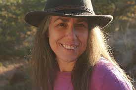 Folk Herbalist: Traditional Practice, Plant Folklore, Kitchen Medicine, &  Community Herbalism: Hardin, Jesse Wolf, Hardin, Kiva Rose, Light, Phyllis,  Slattery, John, Masé, Guido, Saville, Dara, Czolba, Michelle, Skipper,  Cathy, Suler, Asia, Boyer,