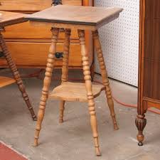 1066 C1900 Parlor Table Oak Turned Legs 16 Square Lot 1066 Would Paint This For A Guest Bedr Parlor Table Antique Side Table Victorian Furniture