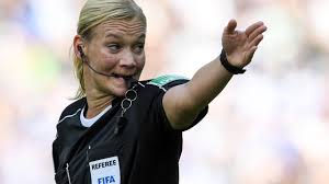 How much of bibiana steinhaus's work have you seen? Frauen Im Mannerfussball Wann Kommen Da Mehr Zdfmediathek