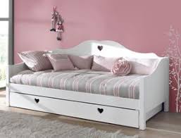 Schönes gebrauchtes bett mit unterbett und lattenrost und matratze und einem lattenrost von ikea allerdings fehlt ein balken. Jugendbetten Mit Schubladen Und Stauraum Fur Kleine Zimmer