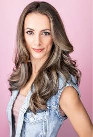 Kelly Autry's Instagram, Twitter & Facebook