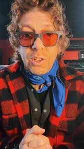 We are excited to share with you the result of 13 months of dedication and  musical passion. In this very special opportunity, we have had the joy of  documenting Maestro Omar Alfanno,