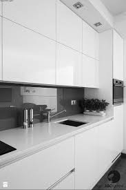 Pin By Yael Shalom On House Modern Kitchen Kitchen Wall Tiles Design Kitchen Inspirations Modern Kitchen Design