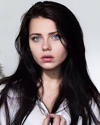 White Actress With Short Black Hair Kulleshov On Instagram Black Hair Pale Skin Hair Pale Skin Black Hair White Skin