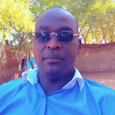 Palabre_Lobi_et_Karaboro_à_cause_de_riz Très heureux de vous présenter le  couple Traore Abdoul Aziz Antoine en ce moment à l'église de la paroisse  cathédrale de Banfora ! Aziz, pour les amis Tonio est le Président