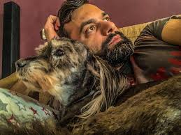 Why the car does that noise and sometimes stops ? If your hear the video at  the beginning the engine make a noise and then stops … What is that ?