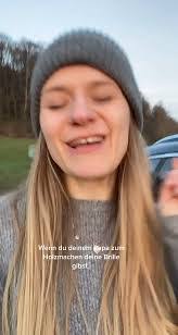 Nicole Kunkel's Instagram, Twitter & Facebook