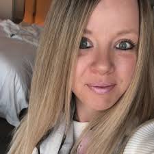 Melissa Radcliffe (@mk241192)