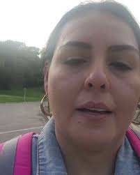 Para nosotros es imposible cerrar los ojos e ignorar a los perros que viven  en las calles. , Nos encanta mochiliar y esta vez regresamos a mi hermosa  Colombia y aprovechamos y alimentamos algunos ...