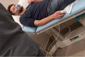 ونشر عبد العزيز على حسابه الشخصي بـفيس بوك، صورة لشقيقه كريم بالمستشفى، وعلق عليها قائلًا. Ù‡Ø°Ø§ Ù‡Ùˆ Ù…Ø±Ø¶ ÙƒØ±ÙŠÙ… Ù…Ø­Ù…ÙˆØ¯ Ø¹Ø¨Ø¯ Ø§Ù„Ø¹Ø²ÙŠØ² Ø§Ù„Ø°ÙŠ Ø§Ø³ØªØ¯Ø¹Ù‰ Ù†Ù‚Ù„Ù‡ Ø¥Ù„Ù‰ Ø§Ù„Ù…Ø³ØªØ´ÙÙ‰ Ø§Ù„Ù…ØµØ±ÙŠÙˆÙ†