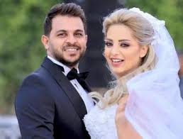 ولم تُعلّق الإعلامية المصرية حلمي على الفيديو. Ù…Ø¹Ø§Ù†Ø§Ø© Ù…ÙŠ Ø­Ù„Ù…ÙŠ ÙˆÙ…Ø­Ù…Ø¯ Ø±Ø´Ø§Ø¯ Ù‚Ø¨Ù„ Ø²ÙˆØ§Ø¬Ù‡Ù…Ø§ ÙˆØ¨Ø¹Ø¯Ù‡ ÙˆØµÙˆÙ„Ø§ Ø§Ù„Ù‰ Ø§Ù„Ø·Ù„Ø§Ù‚