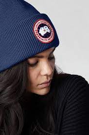 To be human is to be part of nature. Arctic Disc Mutze Canada Goose