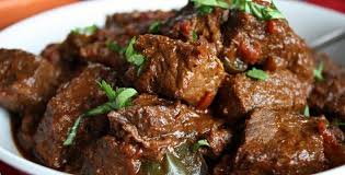 Once cooked, the meat is tender. Receta De Carne Guisada Mexico Desconocido Recetas Con Carne Recetas Con Carne De Res Guiso De Carne
