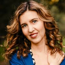 wikiHow Expert Co-author: Maya Diamond, MA