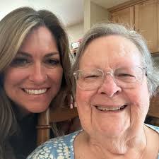 Can an admin or moderator please message me? I have a question. Thank you.