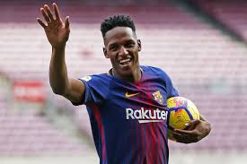 Yerry fernando mina gonzález (born 23 september 1994) is a colombian footballer who plays as a center back for palmeiras in the campeonato brasileiro série a.he appears in fifa 17. Donkomi Manchester United Target Yerry Mina As Harry Maguire Interest Cools Paemuka