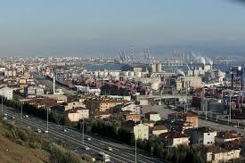 Kocaeli ili hakkında kısaca bilgi. Kocaeli Limanlarindan Dunyanin Yuku Tasiniyor