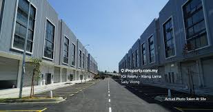 P108 shah alam disandang oleh saudara khalid abdul samad sejak pru 12 pada tahun 2008. Taman Perindustrian Sunway Subang Business Park Intermediate Link Factory 1 Bedroom For Rent In Shah Alam Selangor Iproperty Com My