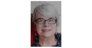 Elizabeth Eakes's Instagram, Twitter & Facebook