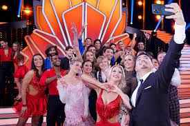 Mai) bekamen wir in show zehn wieder etwas ganz neues geboten. Let S Dance Am 21 2 2020 Punkte Tanze Songs Der Kennenlern Show Niemand Ausgeschieden