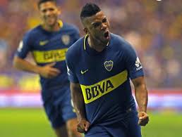 Ligó el premio el final del partido desató la locura de maradona, que regresó al campo luego de ver el partido en el vestuario y, fiel a. El Cachetazo De Fabra A Izquierdoz En Pleno Partido Entre Boca Y Talleres Ovacion 21 03 2021 El Pais Uruguay