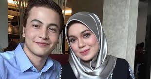 Daler yusuf, nelydia senrose, fikhree bakar, nadiyah shahab, ozlynn, zila bakarin, nor albaniah dan ramai lagi. Drama Encik Suami Mat Salih Celup Slot Dahlia Tv3