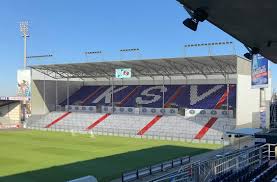 Schriftzug und wappen über dem eingangsbereich. Zahlenspiele Im Neuen Holstein Stadion Kieler Sportvereinigung Holstein Von 1900 E V