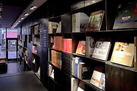 Mendo Amsterdam Magazine